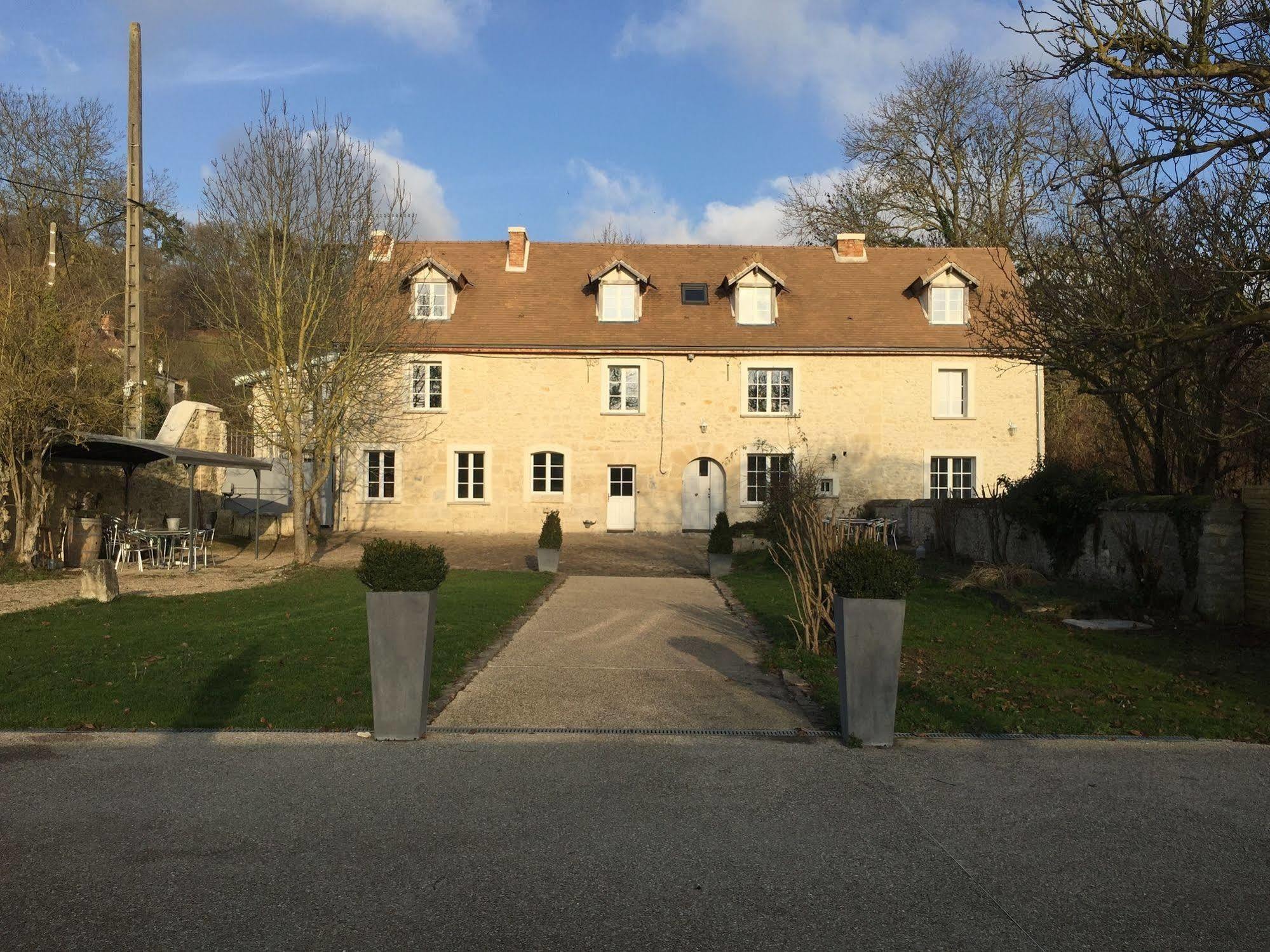 Domaine Du Moulin De Champie - Versailles - Gites & Suites Feucherolles Exterior photo